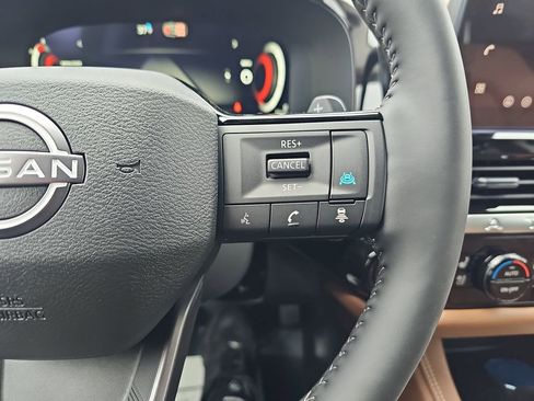 New 2026 Nissan Pathfinder Platinum FWD image 23