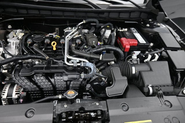 Used 2025 Nissan Altima 2.5 SR FWD image 29