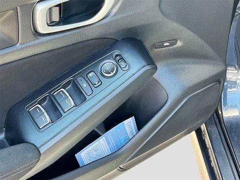 Used 2023 Honda Civic Sport image 17