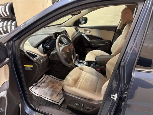 Used 2017 Hyundai Santa Fe Sport image 11