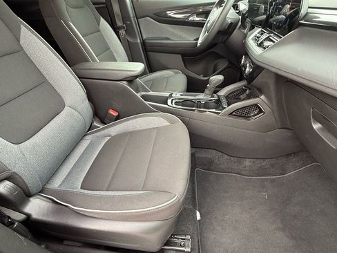 Used 2025 Chevrolet TrailBlazer LT image 10