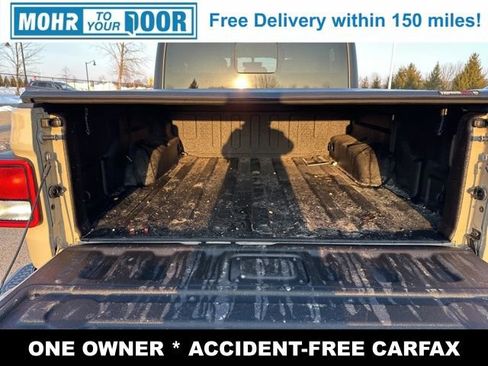 Used 2022 Jeep Gladiator Mojave w/ Cold Weather Group image 38