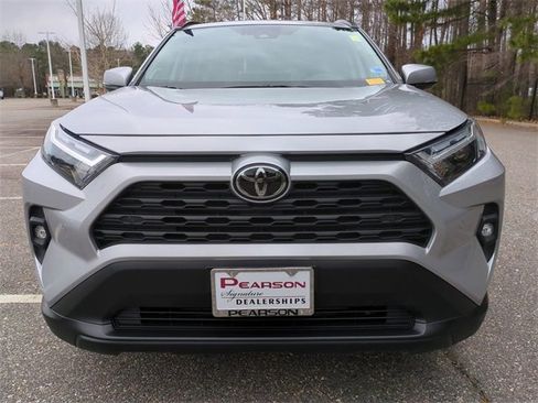 Used 2023 Toyota RAV4 XLE Premium image 9