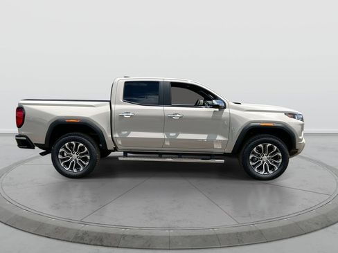 New 2026 GMC Canyon Denali AWD/4WD image 9