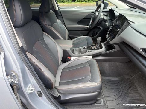 Used 2024 Subaru Crosstrek 2.5i Limited w/ Crosstrek Mirror Package AWD/4WD image 14