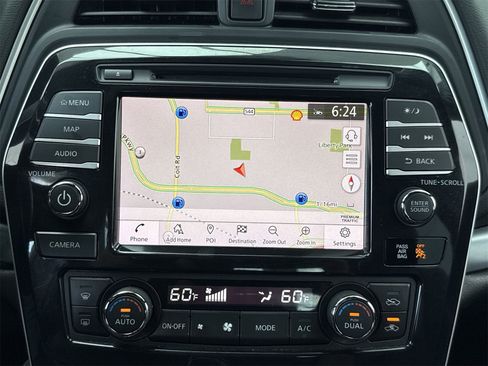 Used 2021 Nissan Maxima SR w/ Sport Mat Group image 27