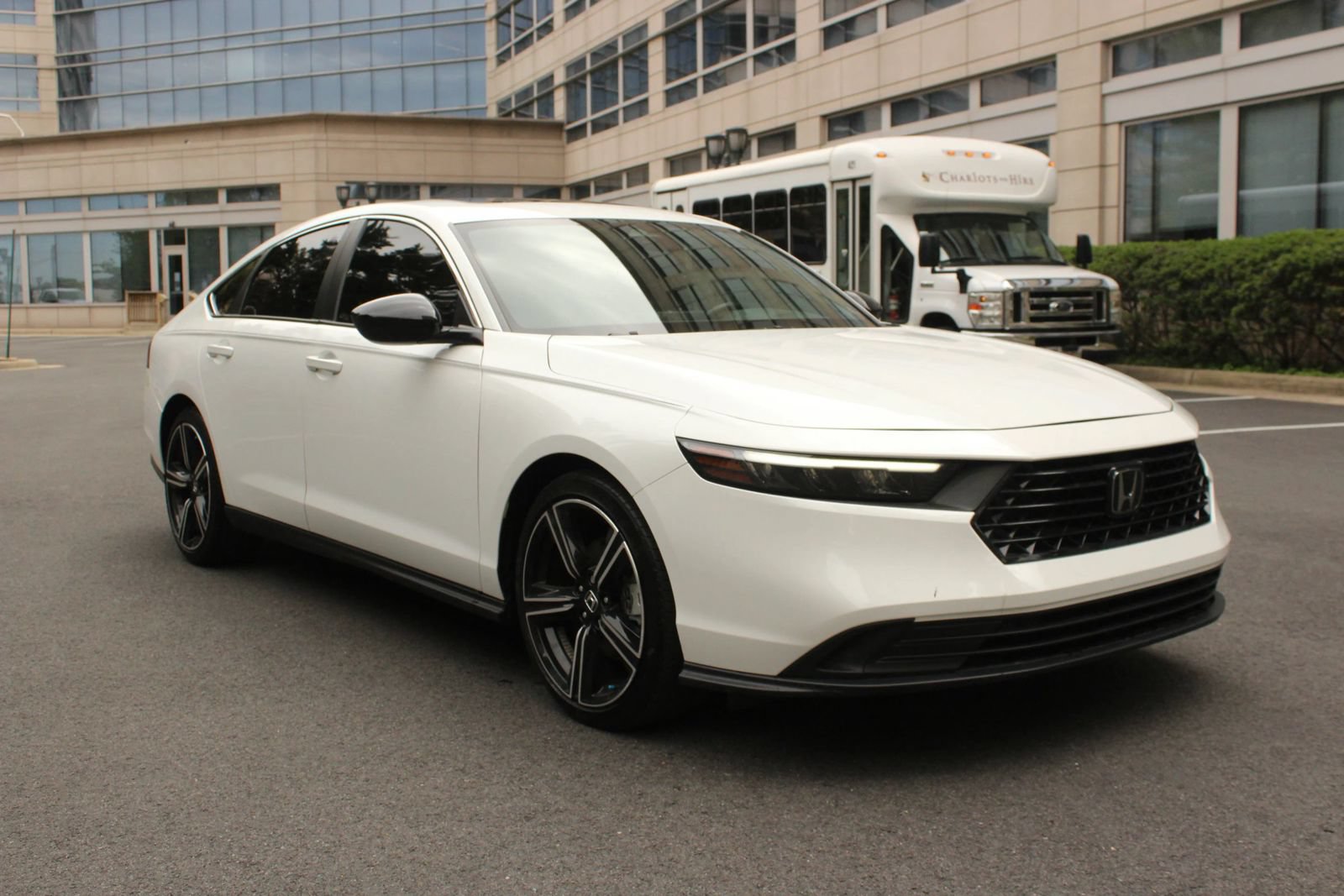 Used 2024 Honda Accord Sport image 1
