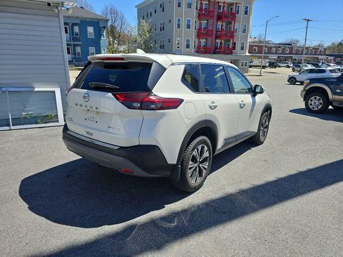 Used 2023 Nissan Rogue SV AWD/4WD image 6