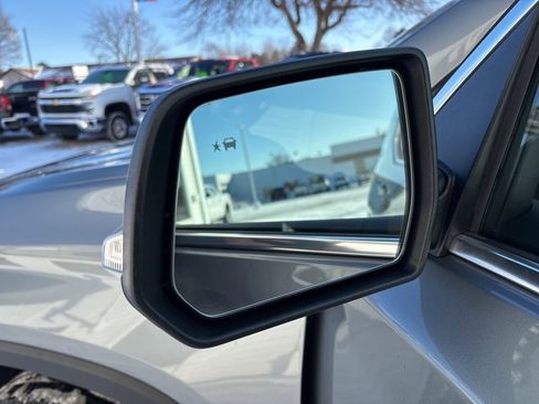 Certified 2023 Chevrolet Traverse LT image 16