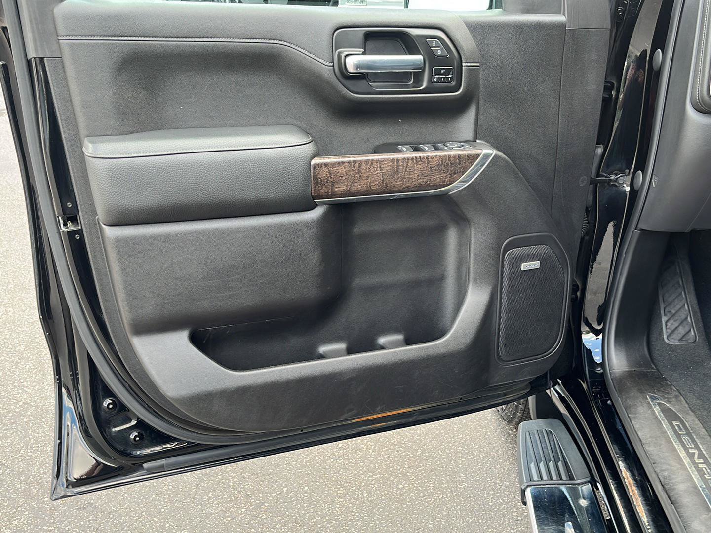 Certified 2021 GMC Sierra 1500 Denali AWD/4WD image 11