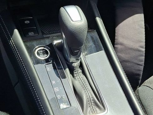 Used 2024 Nissan Kicks SV FWD image 9