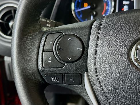 Used 2018 Toyota Corolla SE image 16