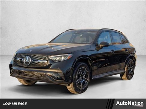 Certified 2025 Mercedes-Benz GLC 300 image 1