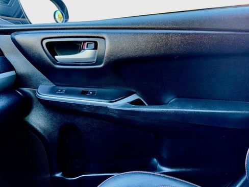 Used 2017 Toyota Camry SE image 20