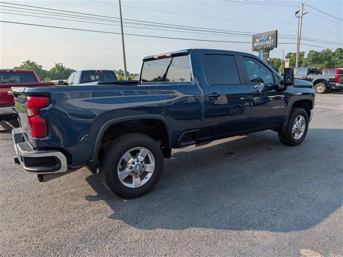 Used 2023 Chevrolet Silverado 2500 LT AWD/4WD image 7