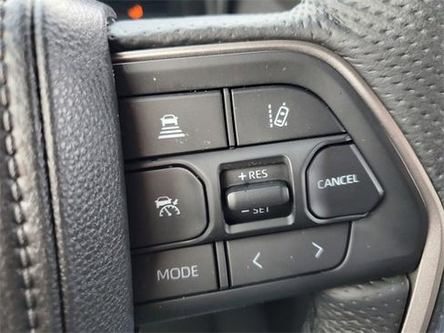 Used 2025 Toyota Tundra Limited image 25