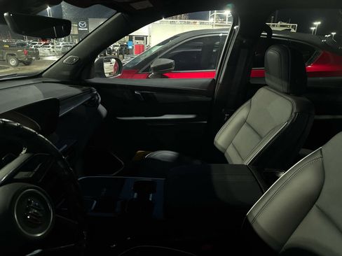 Used 2026 Buick Enclave Preferred w/ Power Package image 4