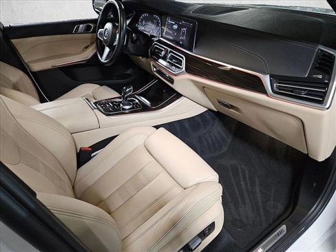 Used 2021 BMW X5 xDrive40i w/ M Sport Package image 21