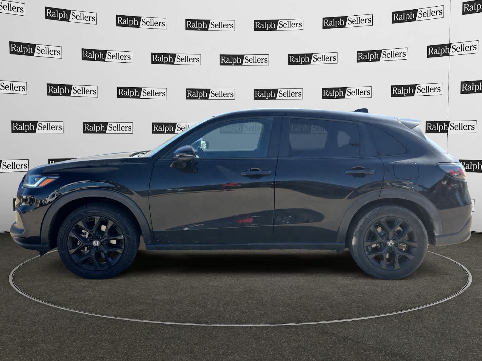 Used 2025 Honda HR-V Sport image 3