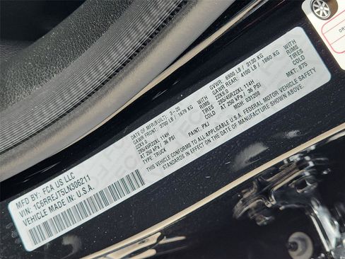 Used 2020 RAM 1500 Laramie RWD image 34