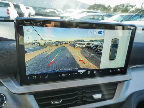 New 2026 Ford Explorer Active image 23