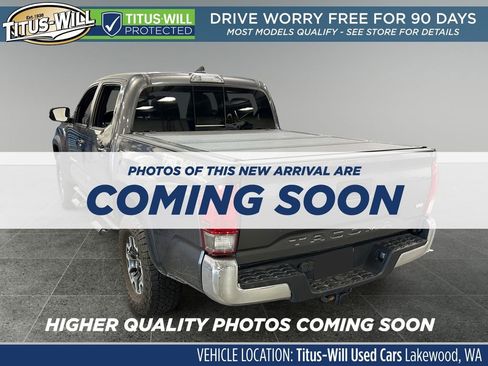 Used 2017 Toyota Tacoma TRD Off-Road w/ Tow Package (A/T) image 3
