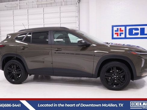 Used 2024 Chevrolet Trax ACTIV w/ Driver Confidence Package FWD image 4
