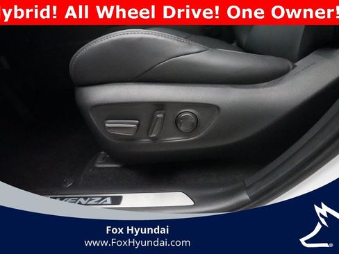 Used 2024 Toyota Venza XLE image 29