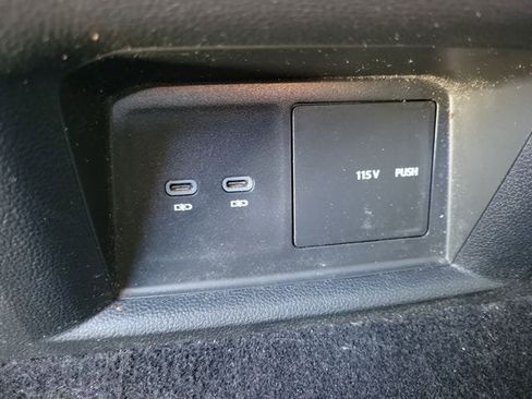 Certified 2023 Volkswagen Atlas SEL R-Line AWD/4WD image 13