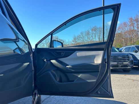 Used 2021 Subaru Crosstrek 2.0i Premium image 35