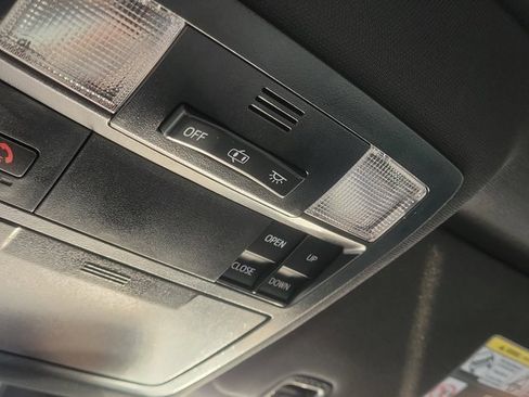 Used 2022 Toyota Tacoma Limited image 26