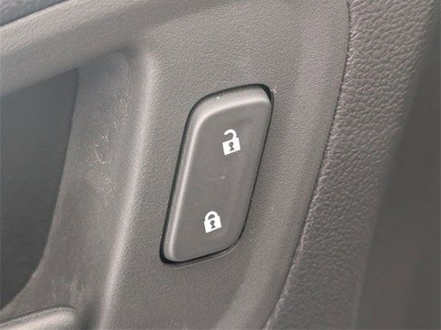 Certified 2022 Chevrolet Colorado W/T w/ WT Convenience Package image 10