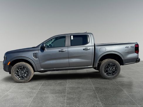New 2026 Ford Ranger Lariat w/ Black Appearance Package image 2