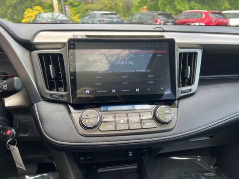 Used 2015 Toyota RAV4 XLE AWD/4WD image 16