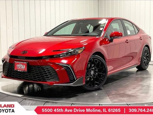 New 2026 Toyota Camry SE image 1