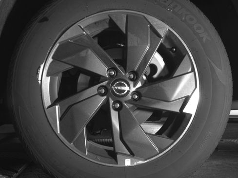 Used 2025 Nissan Rogue SV AWD/4WD image 14