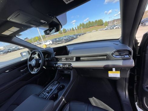 New 2025 Honda Pilot TrailSport image 11