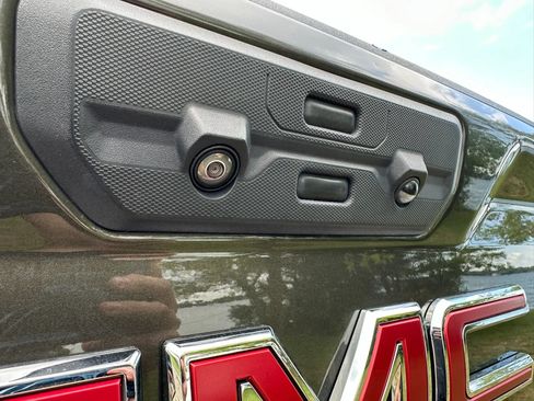 Used 2022 GMC Sierra 3500 AT4 w/ AT4 Premium Plus Package AWD/4WD image 25