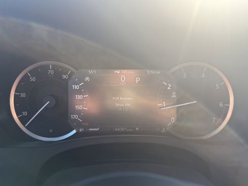 Used 2020 Jaguar XE S image 17