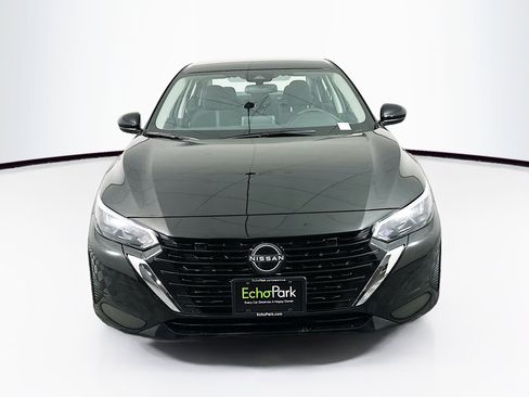 Used 2025 Nissan Sentra SV image 2