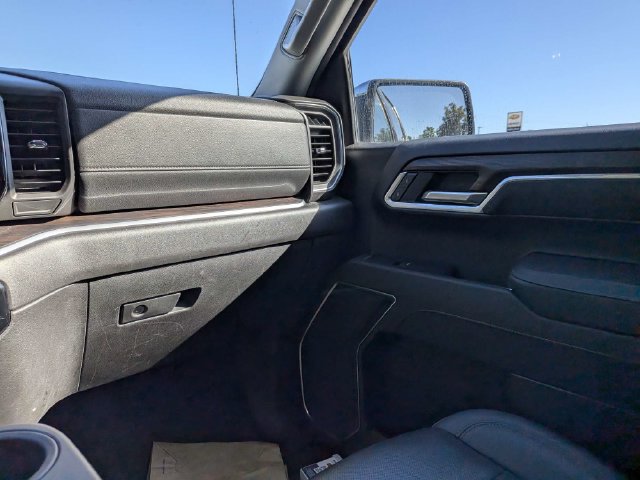 Used 2025 GMC Sierra 1500 SLT AWD/4WD image 14