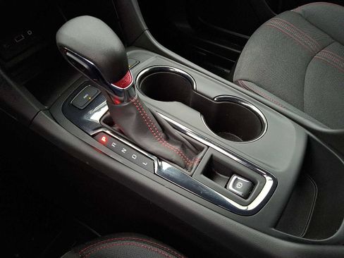 Used 2023 Chevrolet Equinox RS image 16