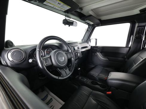 Used 2012 Jeep Wrangler Unlimited Sport image 10