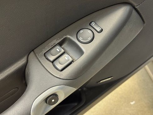 Used 2005 Chevrolet Corvette Coupe w/ Preferred Equipment Group image 10