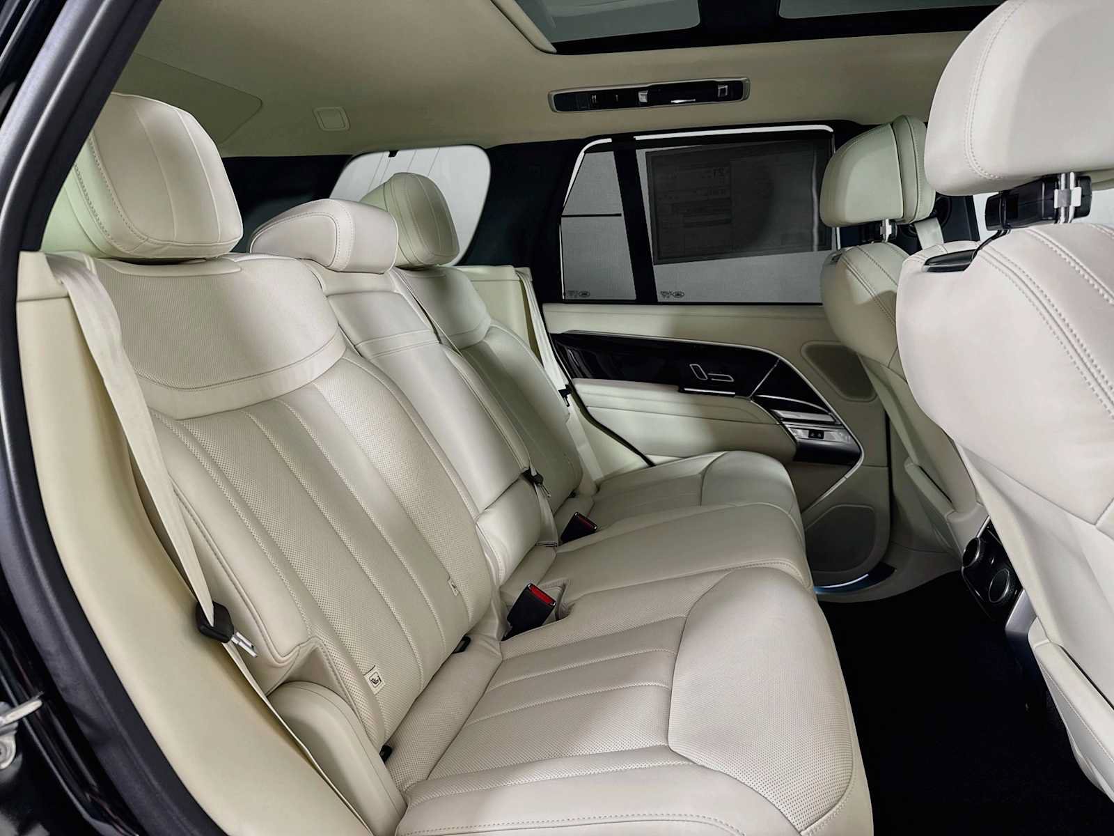 New 2027 Land Rover Range Rover SE AWD/4WD image 28