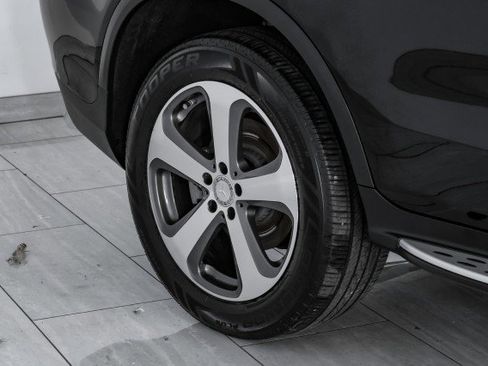 Used 2017 Mercedes-Benz GLC 300 4MATIC Coupe image 55