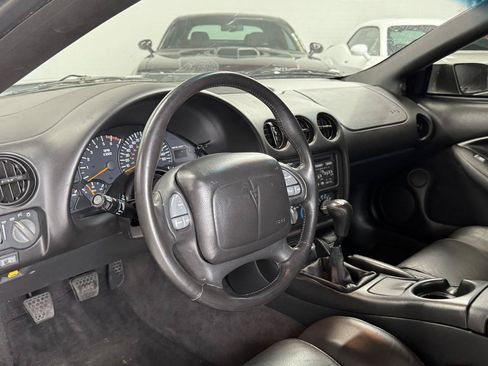 Used 2000 Pontiac Firebird Formula RWD image 2