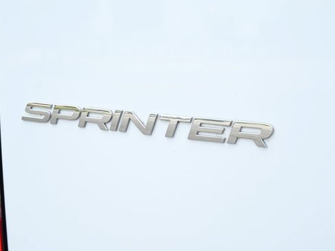 Used 2024 Mercedes-Benz Sprinter 2500 image 33