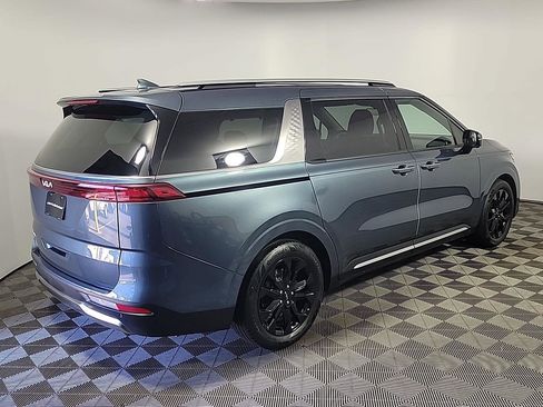 Used 2024 Kia Carnival SX FWD image 4