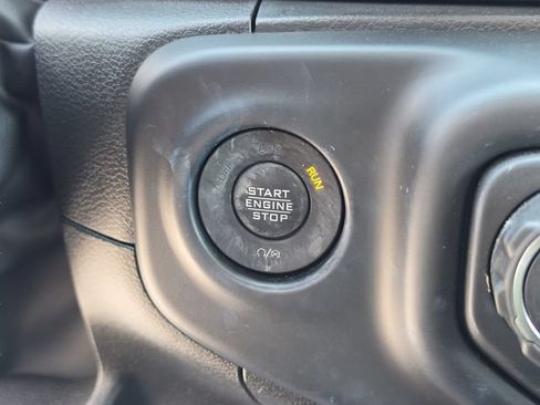 Used 2022 Jeep Wrangler Unlimited Sport AWD/4WD image 34